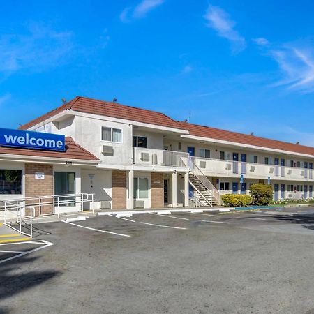 Motel 6-San Jose, Ca - Airport Bagian luar foto