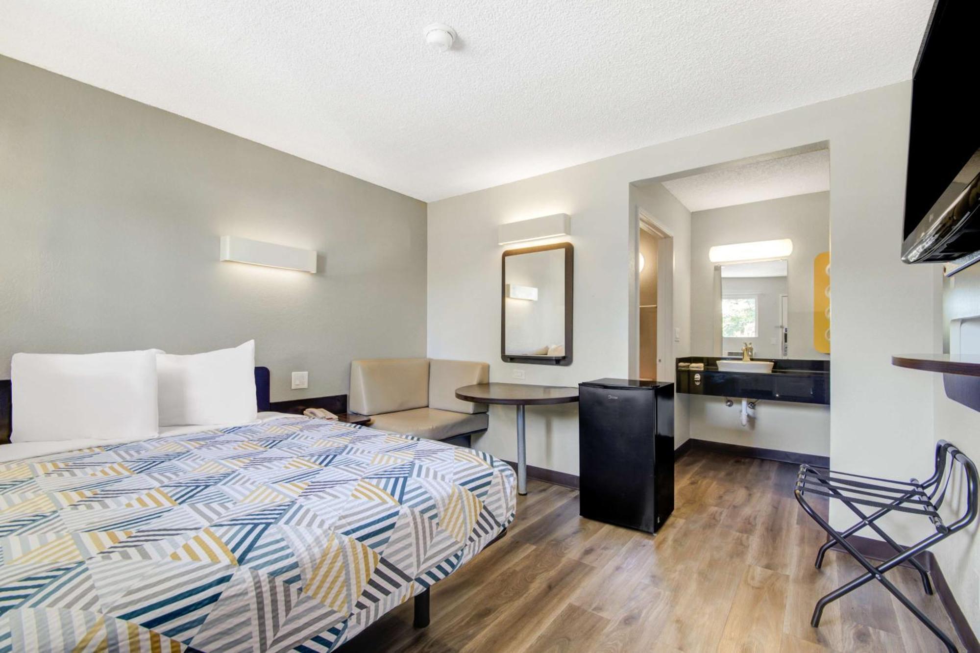 Motel 6-San Jose, Ca - Airport Bagian luar foto