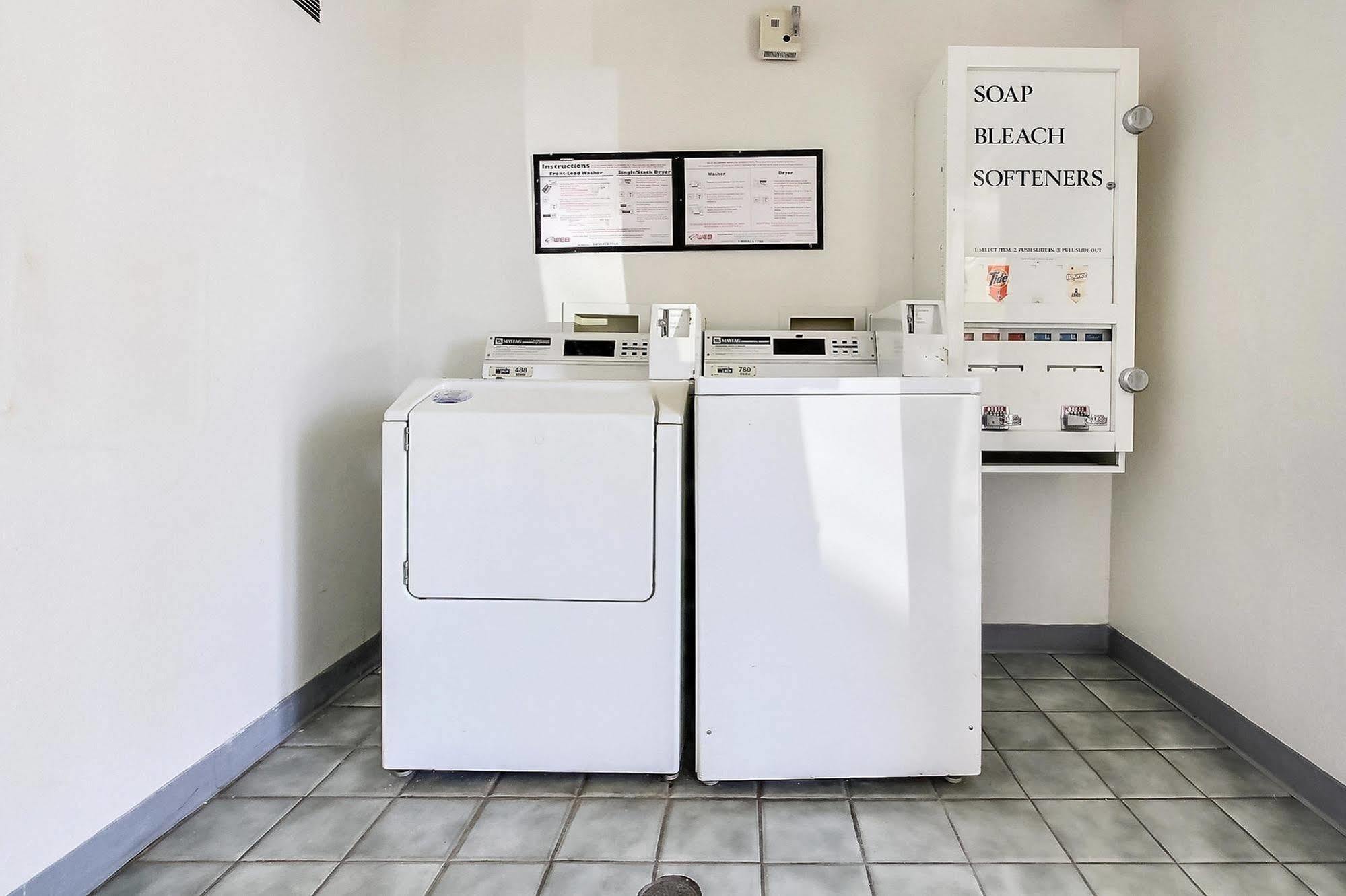 Motel 6-San Jose, Ca - Airport Bagian luar foto