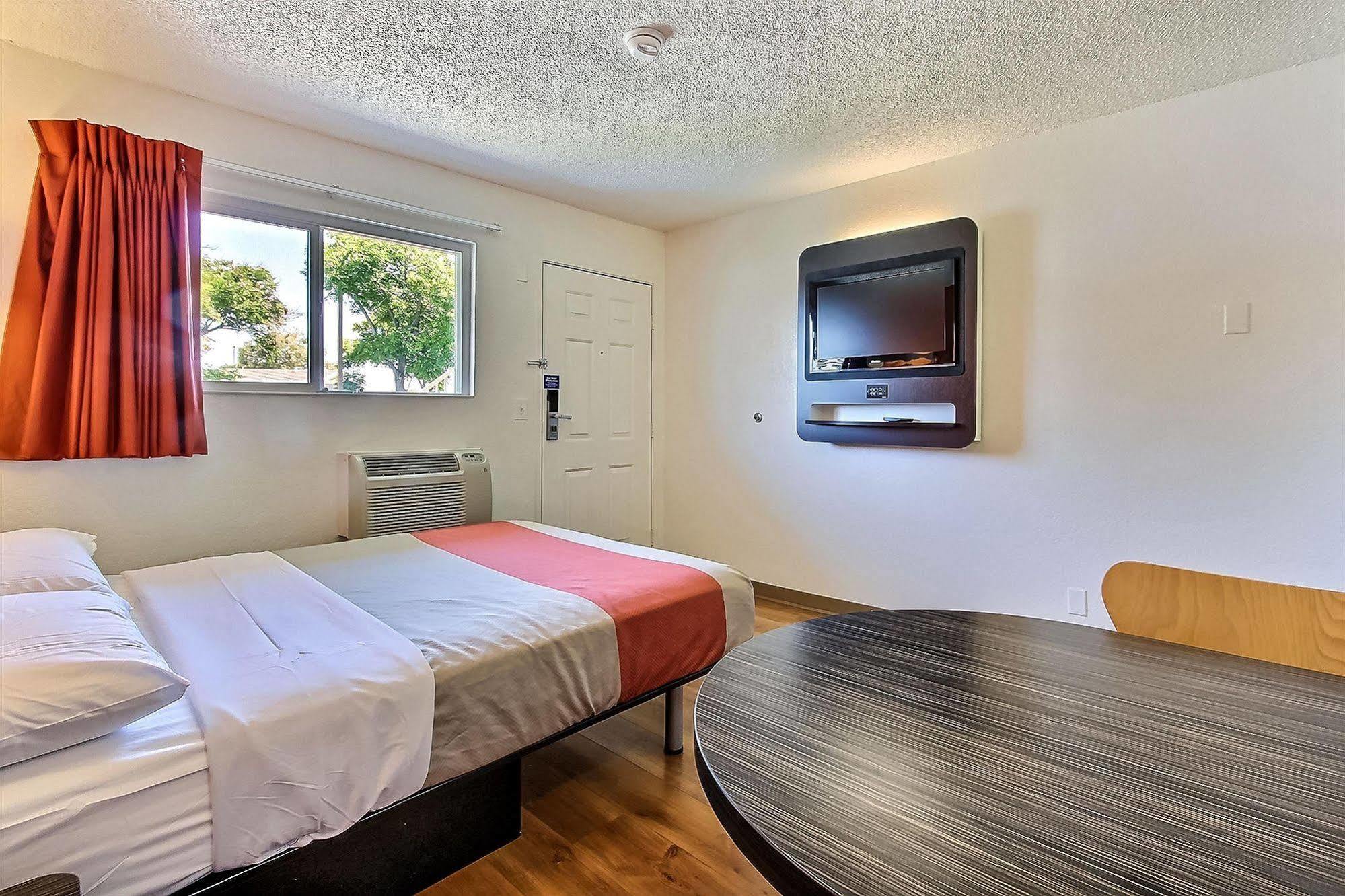 Motel 6-San Jose, Ca - Airport Bagian luar foto